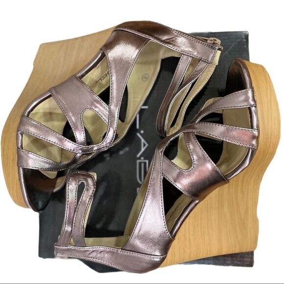Metallic Pink Cut Out Straps Woodgrain Wedge Open Toe Heel Sandals NEW - Picture 3 of 4